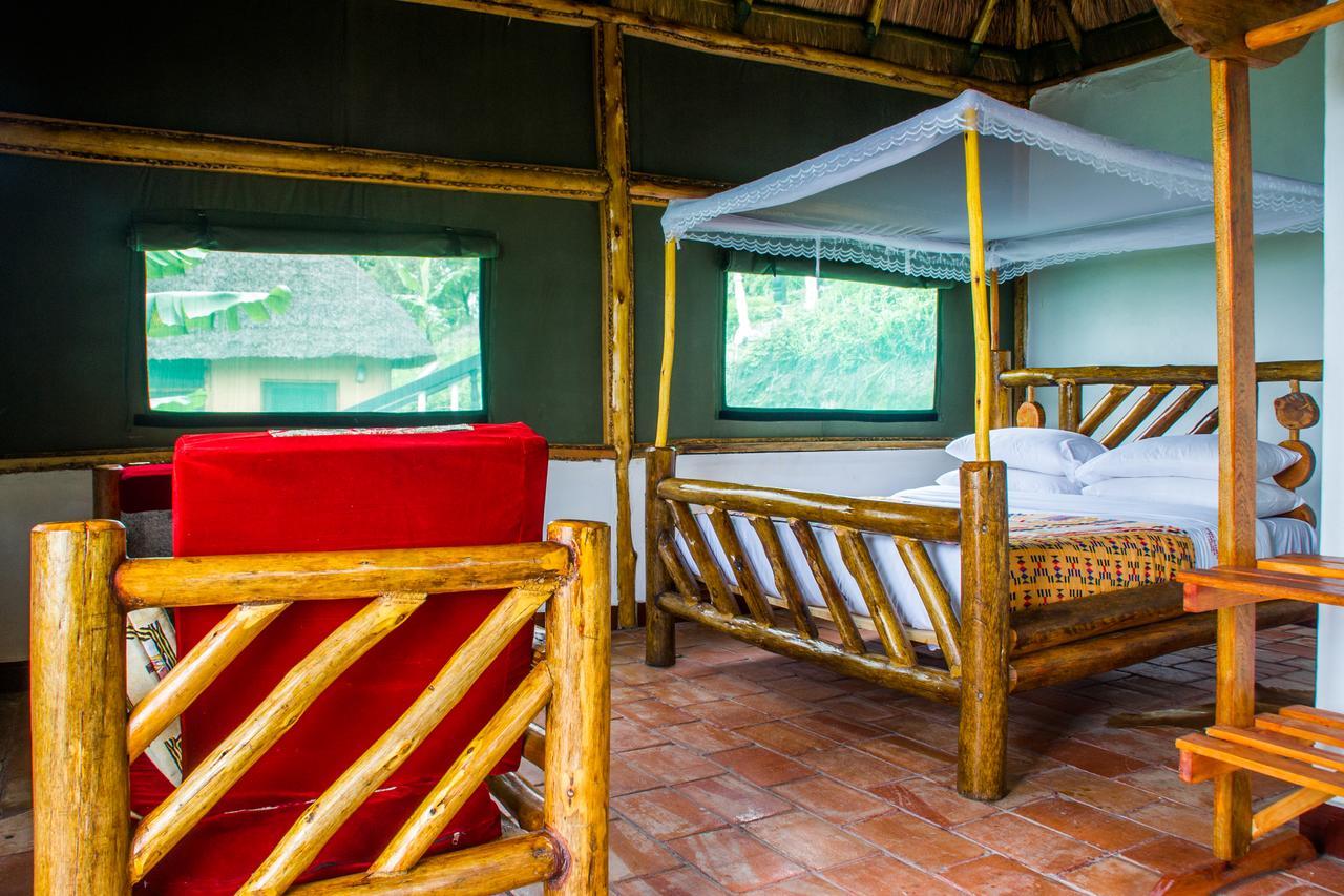 Queen Elizabeth Pvt Lodge Kichwamba Bagian luar foto