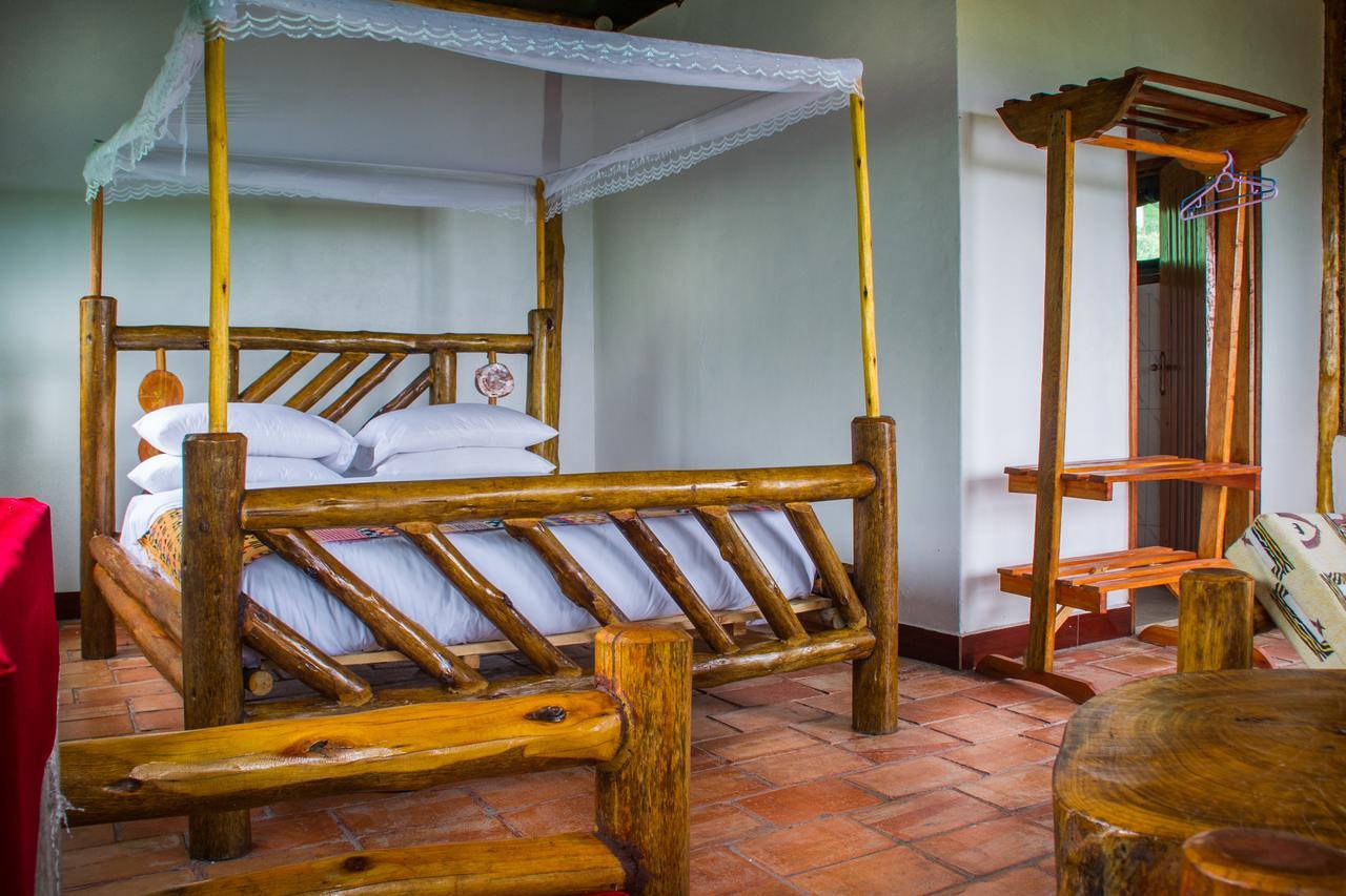 Queen Elizabeth Pvt Lodge Kichwamba Bagian luar foto